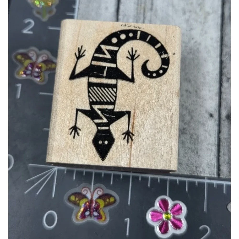 Stampin' Up! Aztec Lizard Silhouette Ancient Art Rubber Stamp Wood #B71